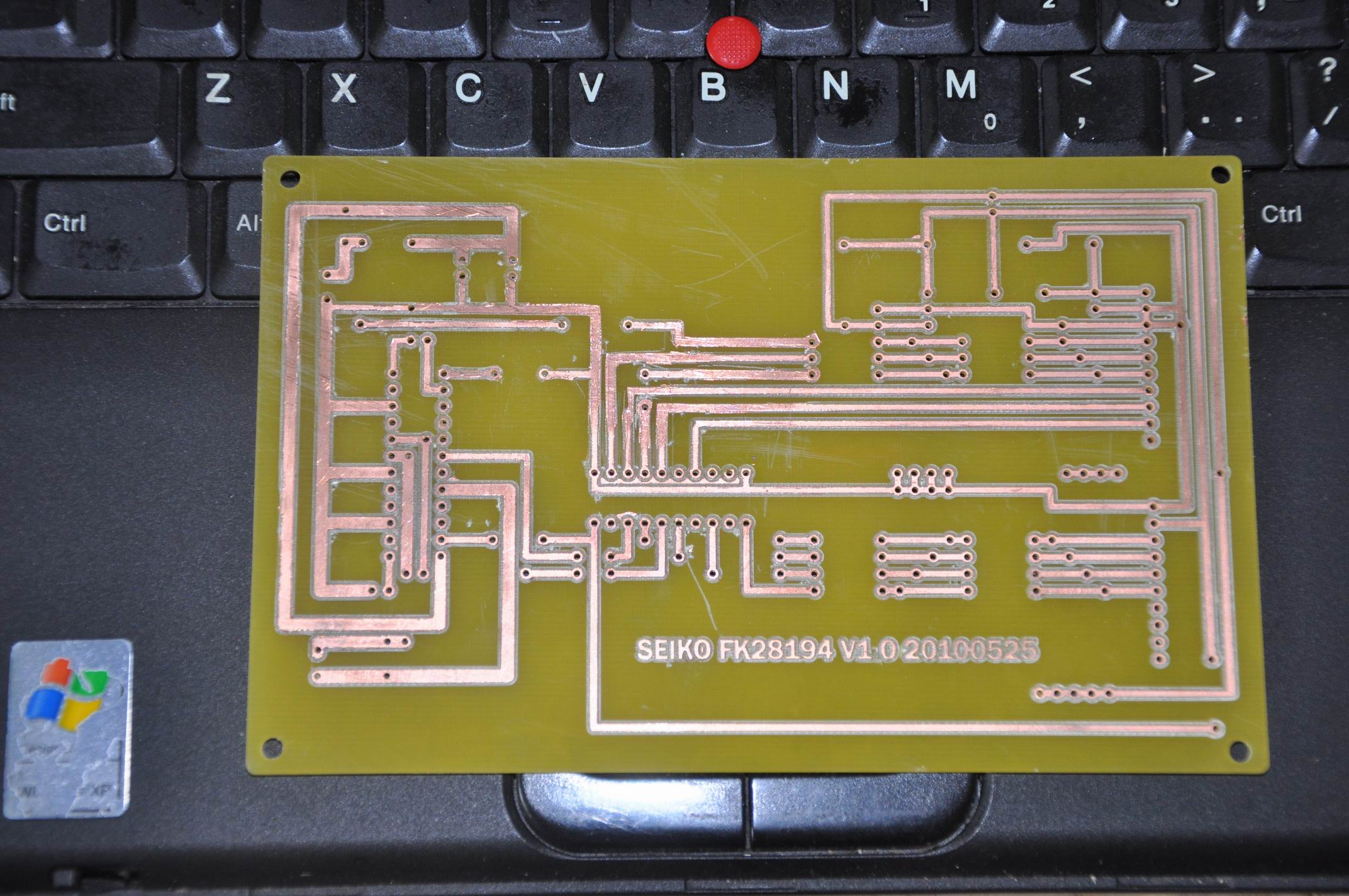 第一次雕刻的覆铜板pcb